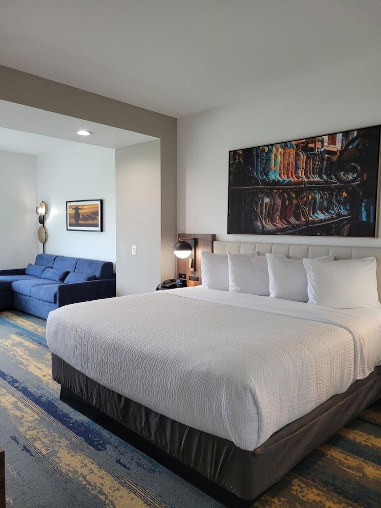 La Quinta Inn & Suites by Wyndham Terrell 9/41