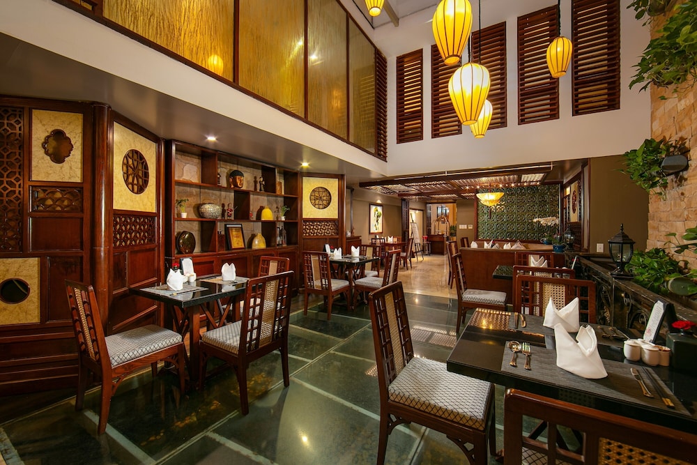 Oriental Suites Hotel And Spa 32/50