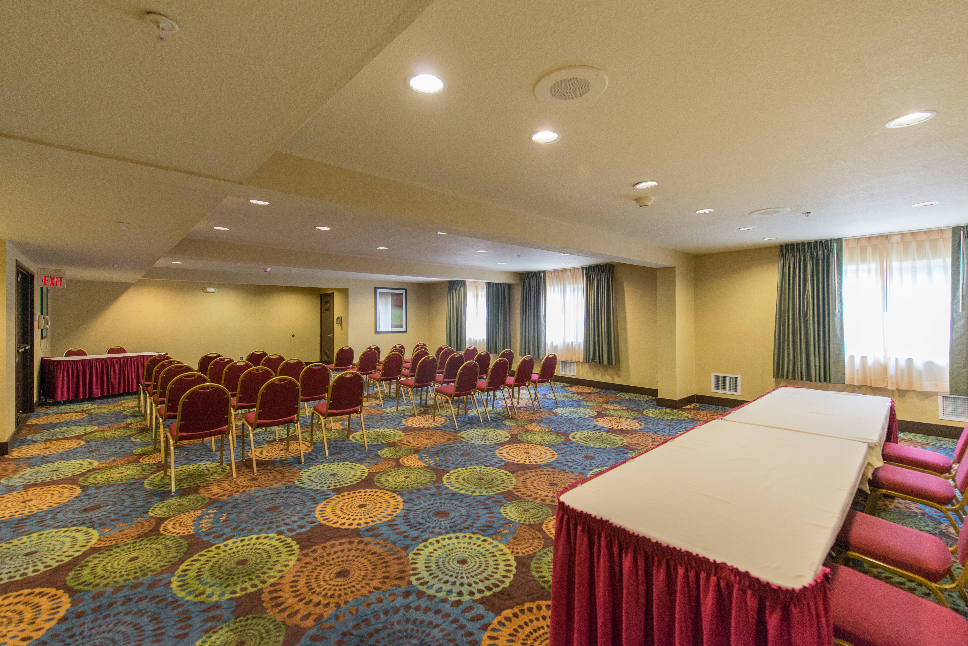 Holiday Inn Express Portland East - Troutdale 75/78