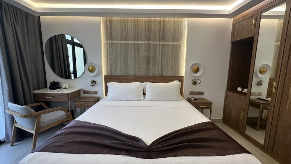 Signature, Mountain, Standard, King Bed, Garden and Mountain View، Coral Strand Smart Choice 6/10