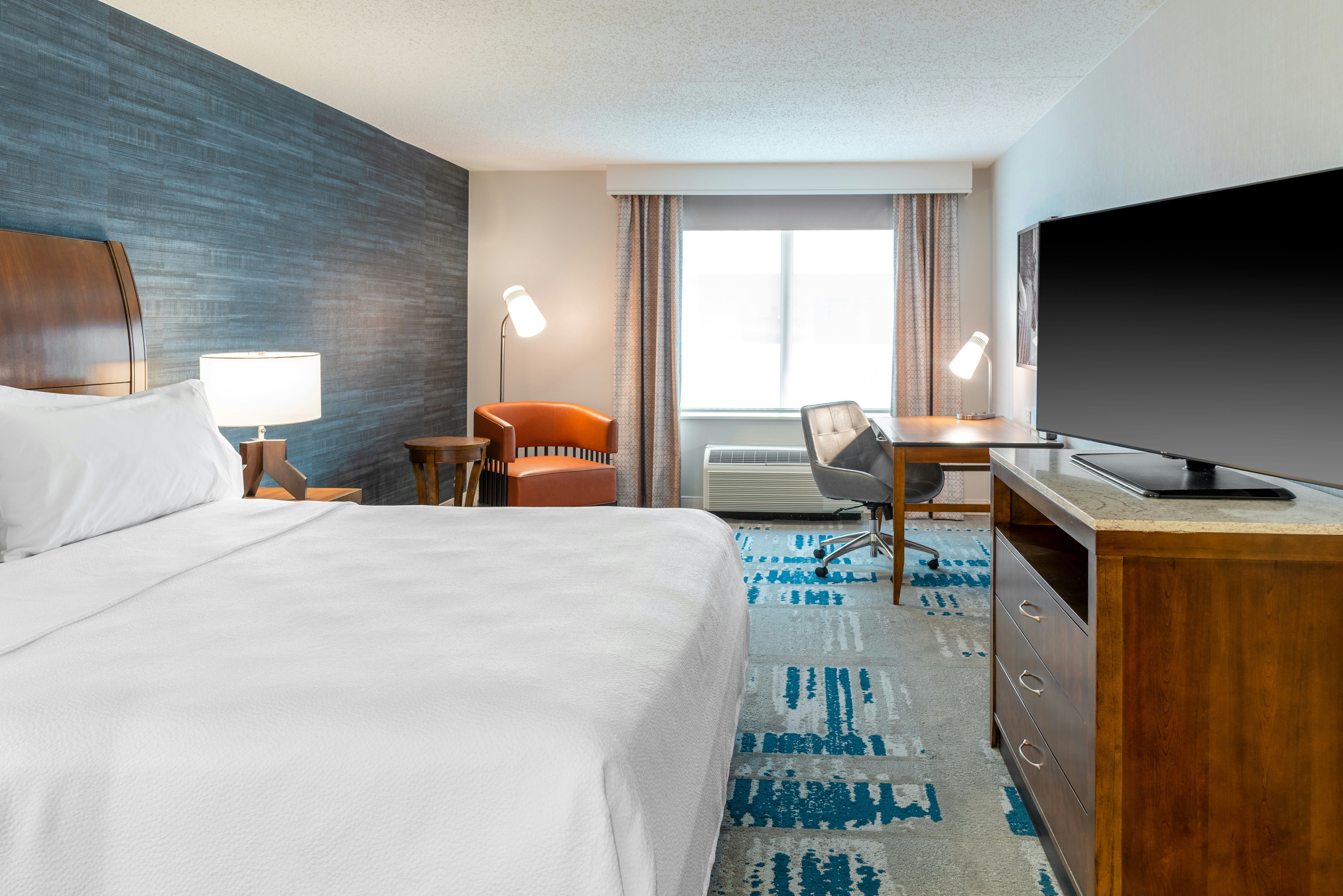 غرفة بسرير كينج بحوض استحمام لذوي الإعاقة، Hilton Garden Inn Arlington Courthouse Plaza 2/4