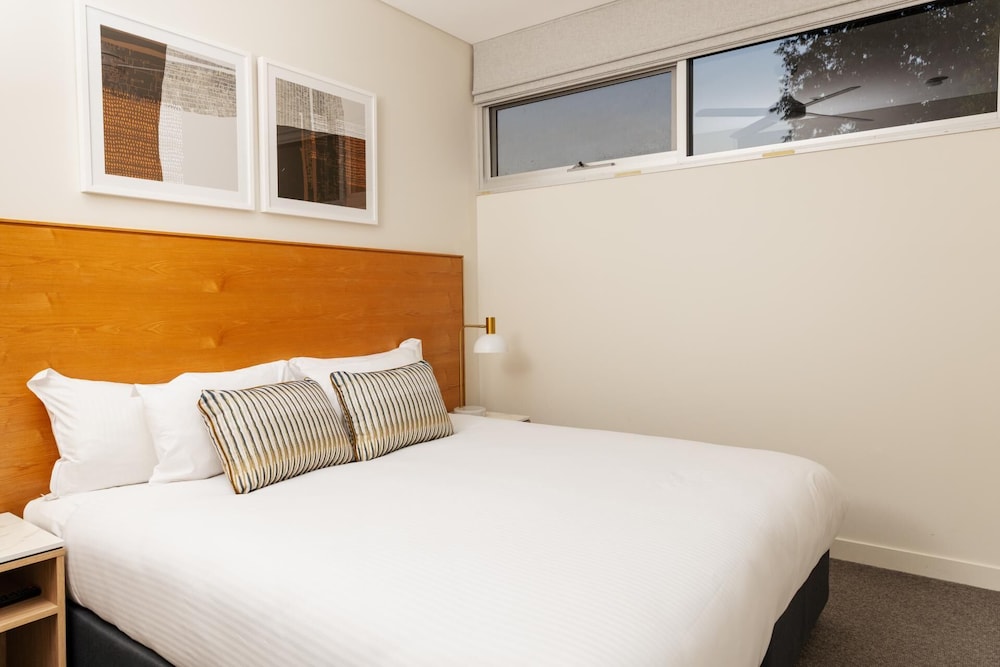RACV NOOSA RESORT 11/74