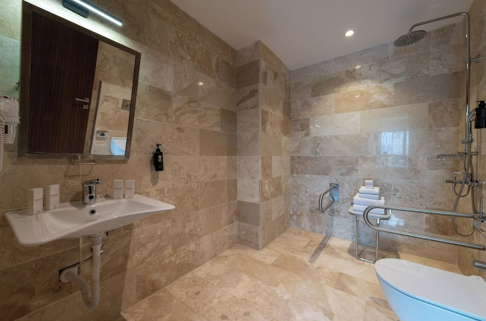 Ramada Residences by Wyndham Istanbul Haramidere 45/48