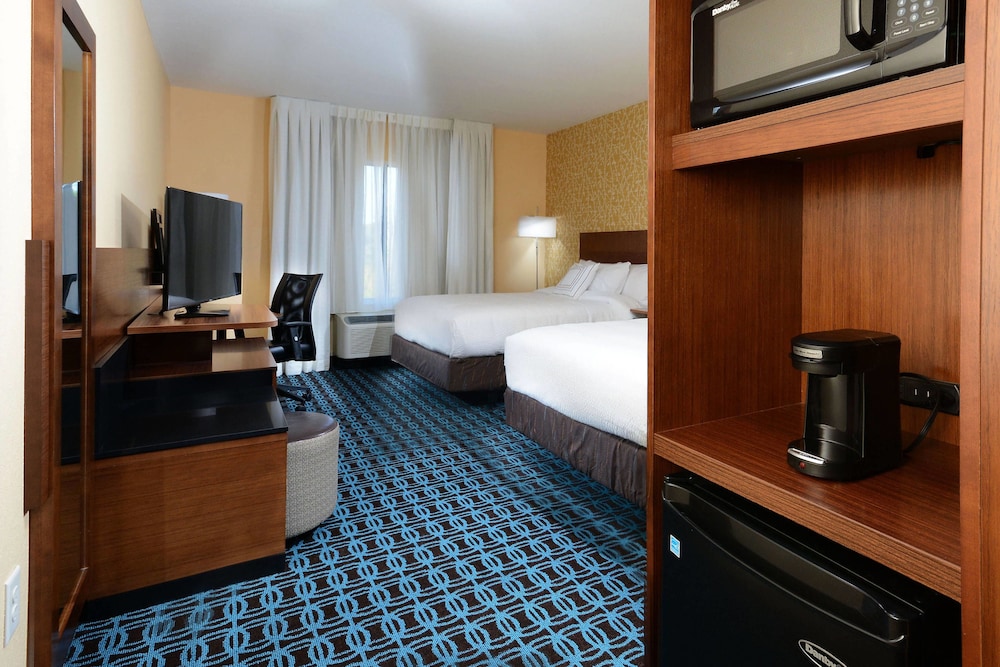 Fairfield Inn & Suites By Marriott Raleigh Capital Blvd./I-540 8/49