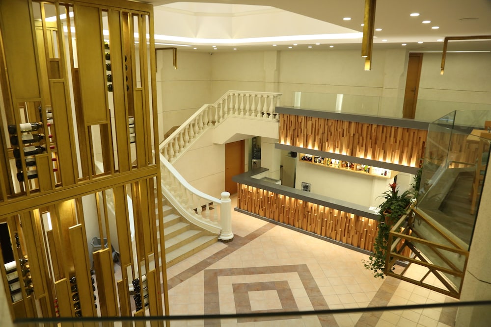 Serenada Golden Palace - Boutique Hotel Beirut 53/75