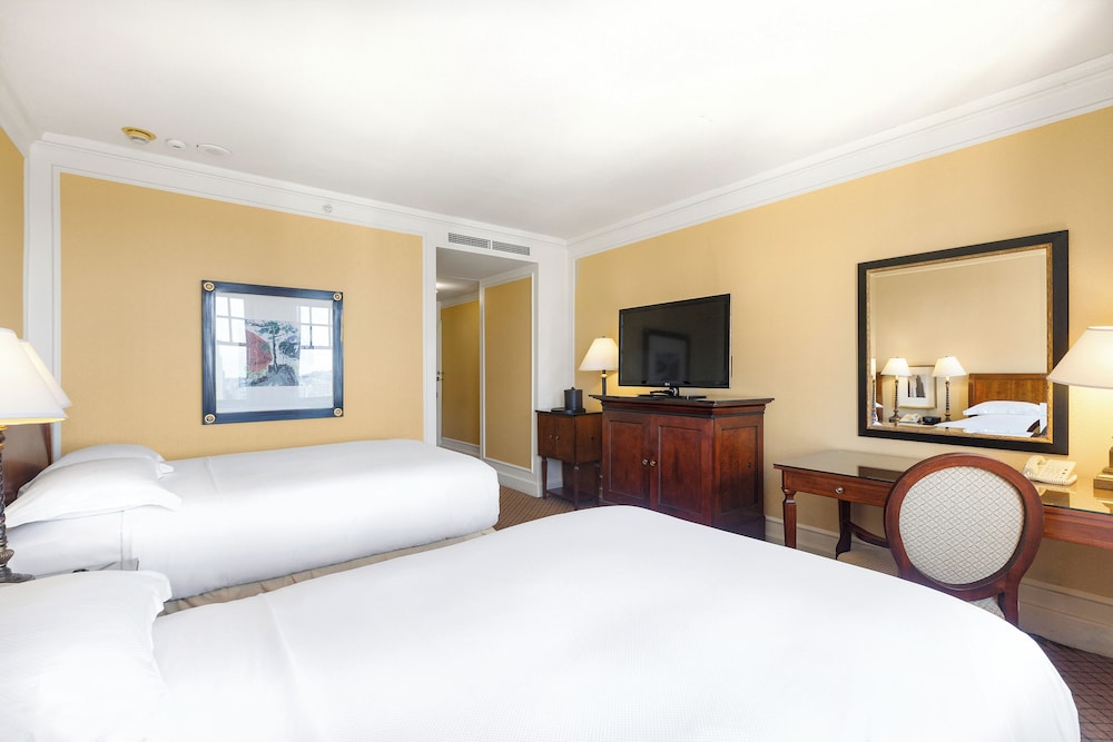 Classic, 2 Double Beds, Accessible