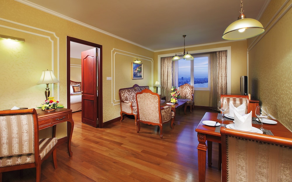 Hotel Grand Saigon 43/73