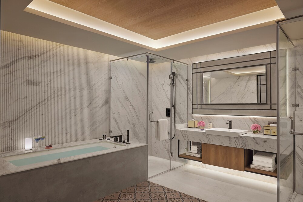 Vivanta Thane LBS Road 34/36