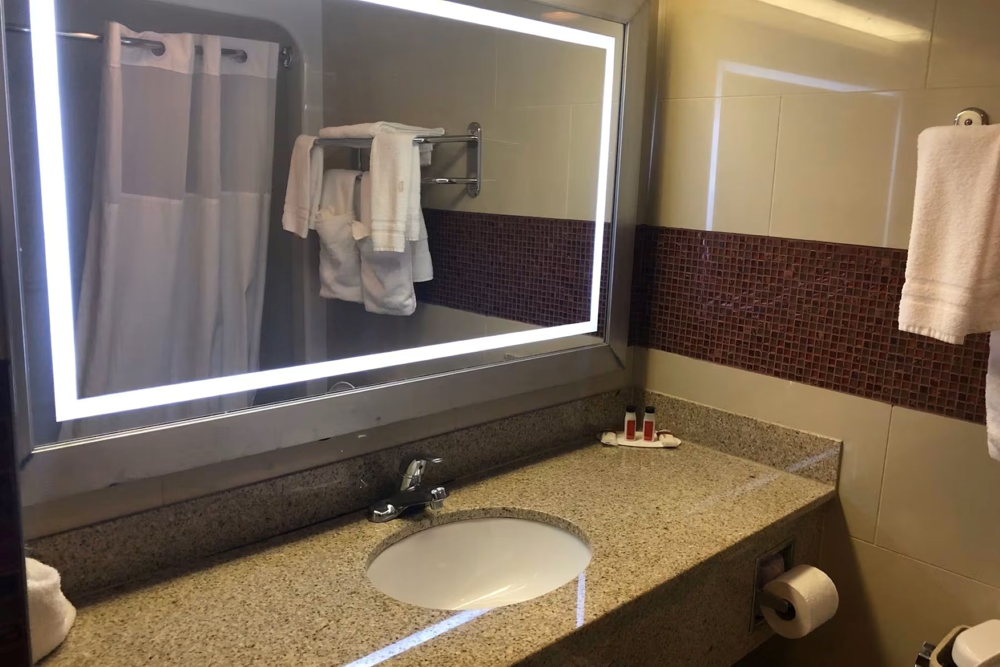 غرفة بسرير كوين، Days Inn by Wyndham Jersey City / NYC Area 4/6