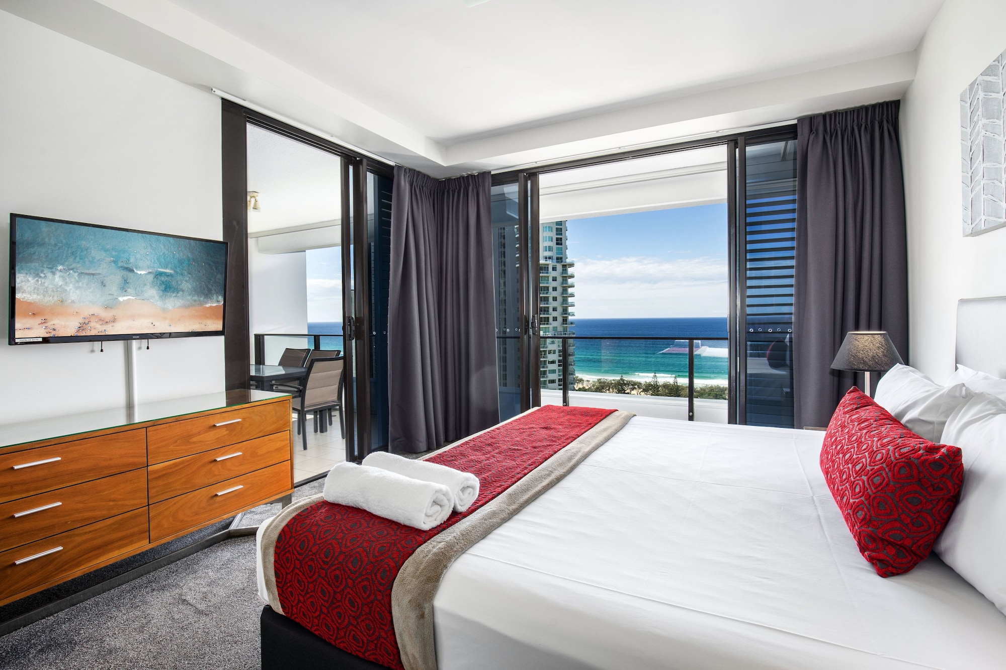 3 BEDROOMS, APARTMENT, OCEAN VIEW