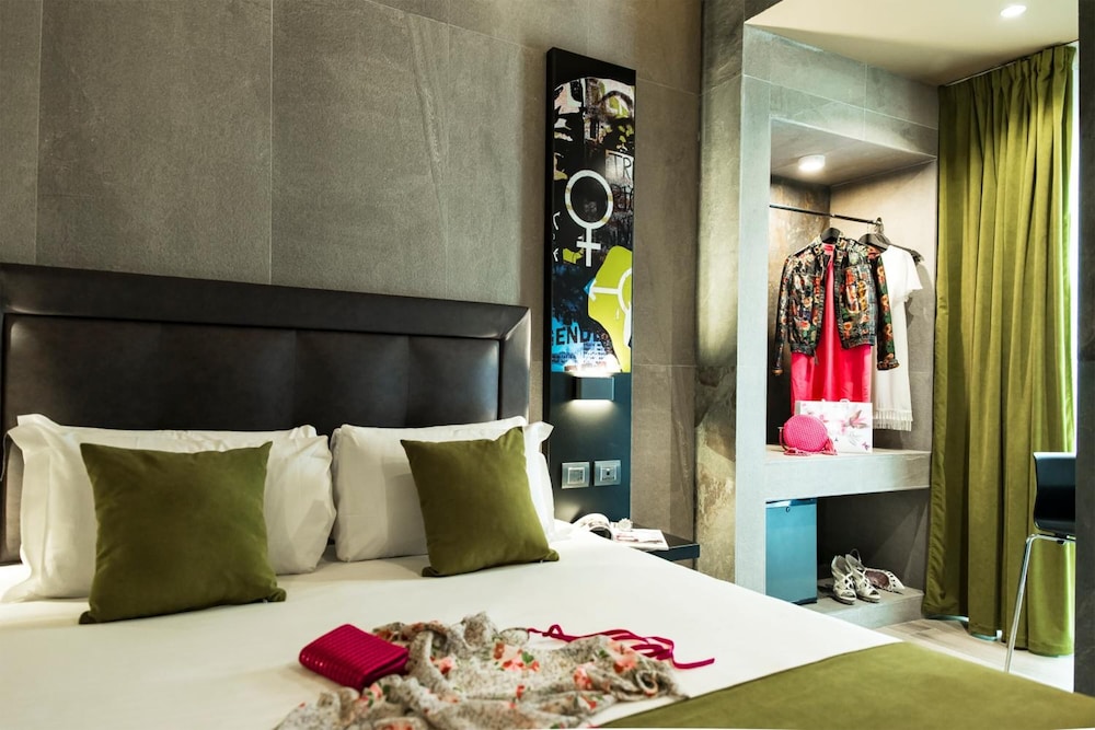 Just Hotel Milano 33/47