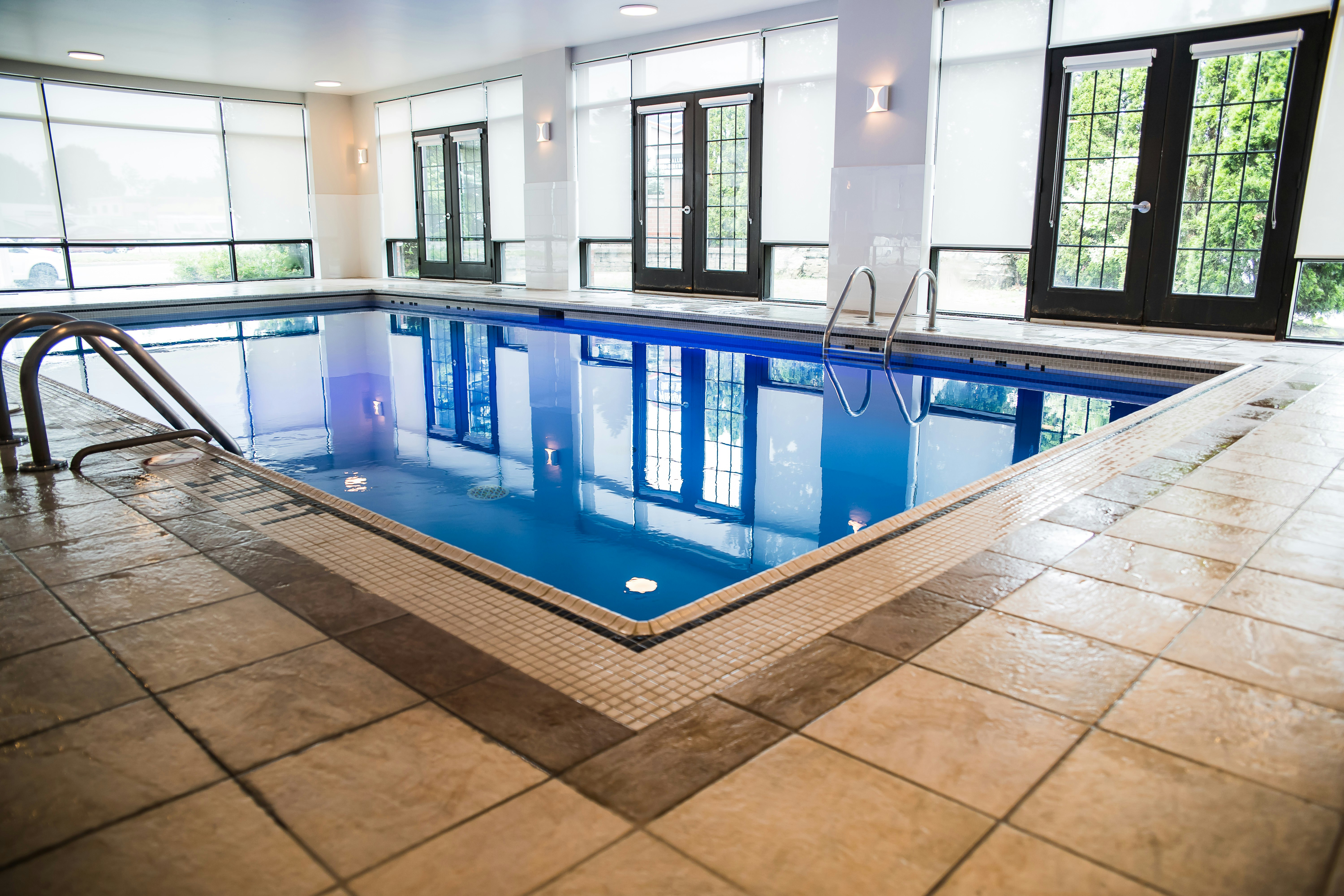 Hampton Inn and Suites by Hilton Laval 35/71