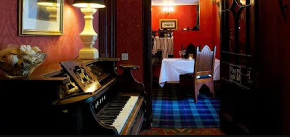 Tulloch Castle Hotel 51/67