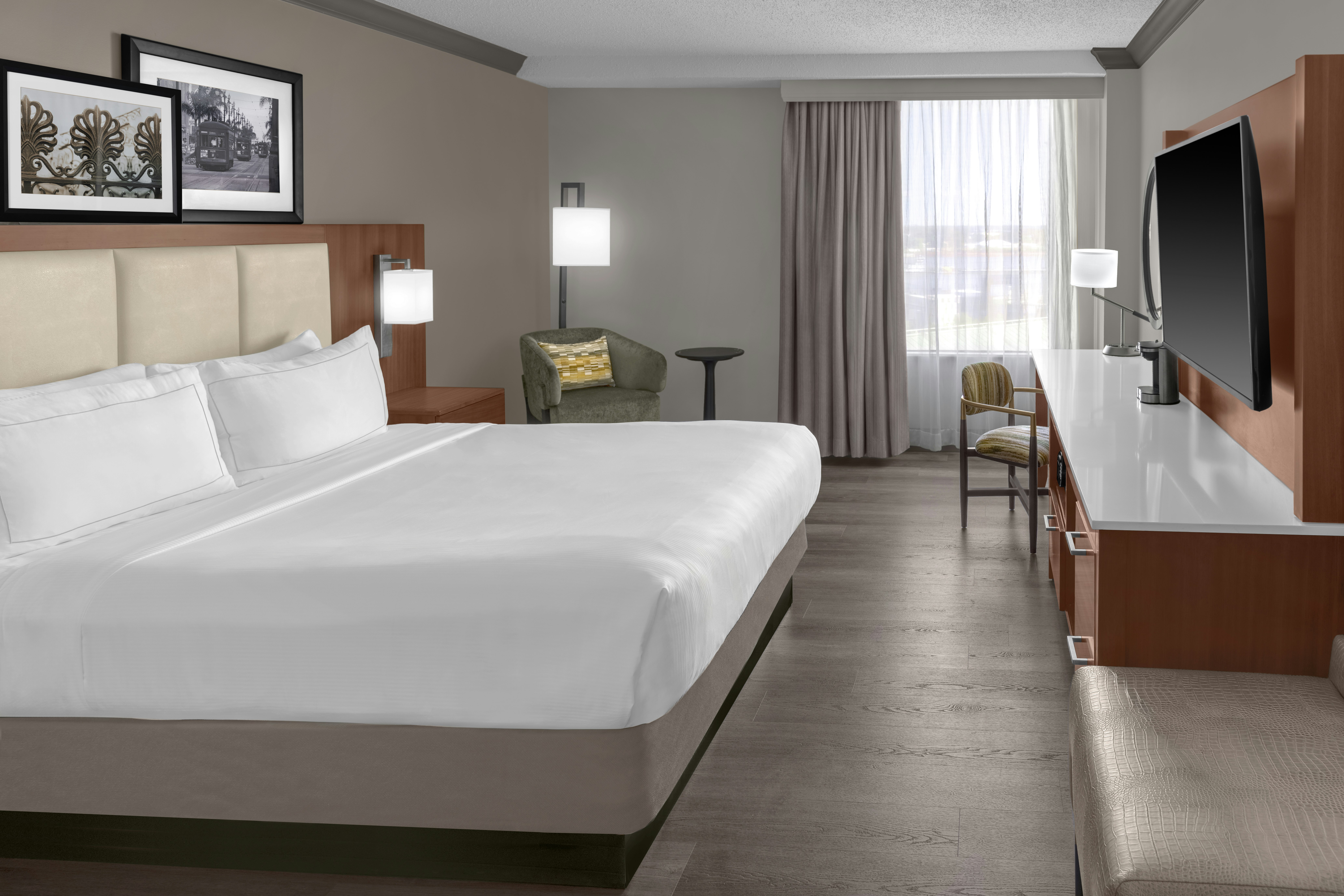 ROOM, KING BED