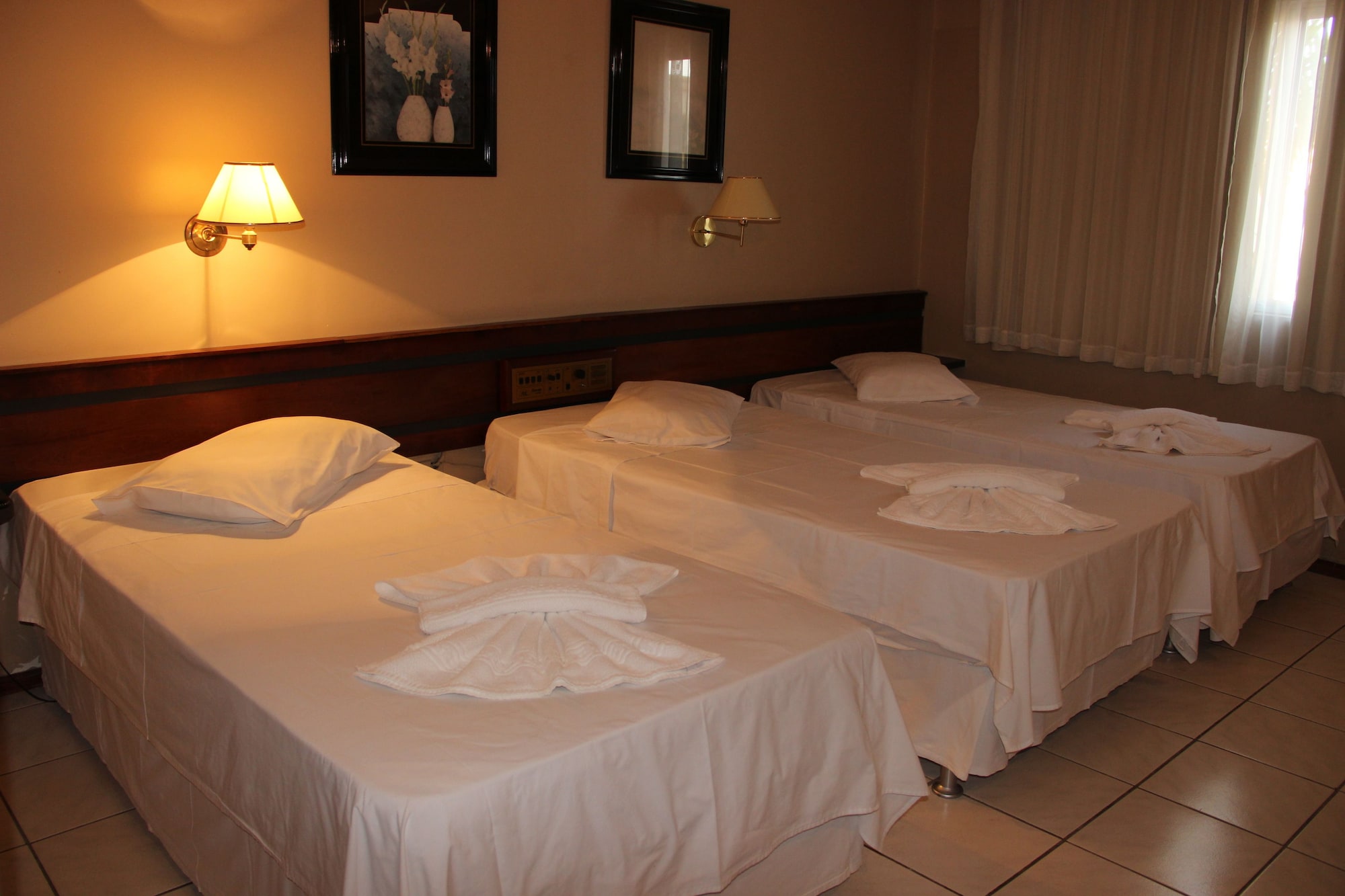 STANDARD, TRIPLE, TWIN BEDS
