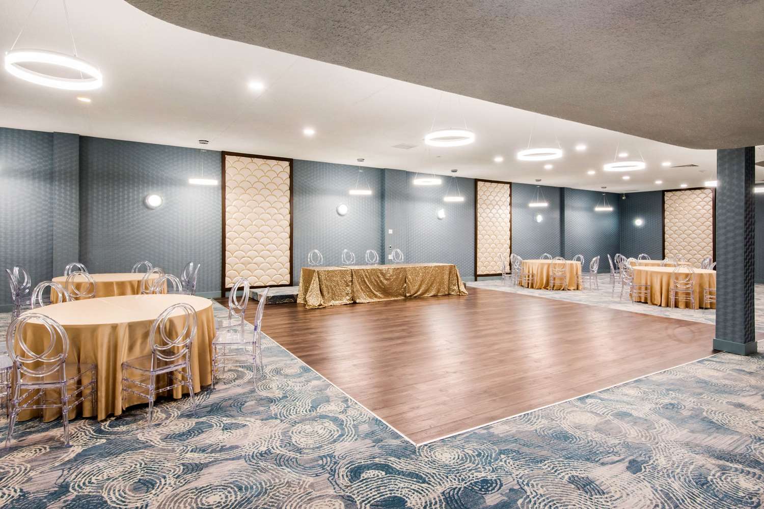 Quality Inn And Conference Centre 3/14