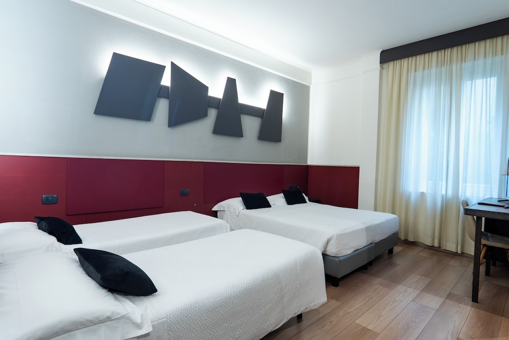 FAMILY, DOUBLE BED