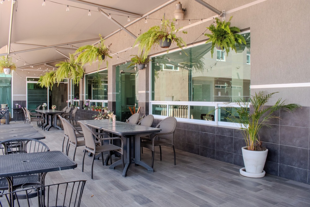 Hotel & Suites Aliana 32/50