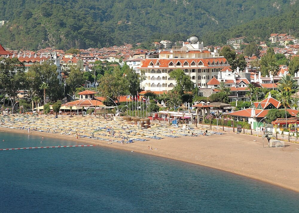 Fortuna Beach 30/35