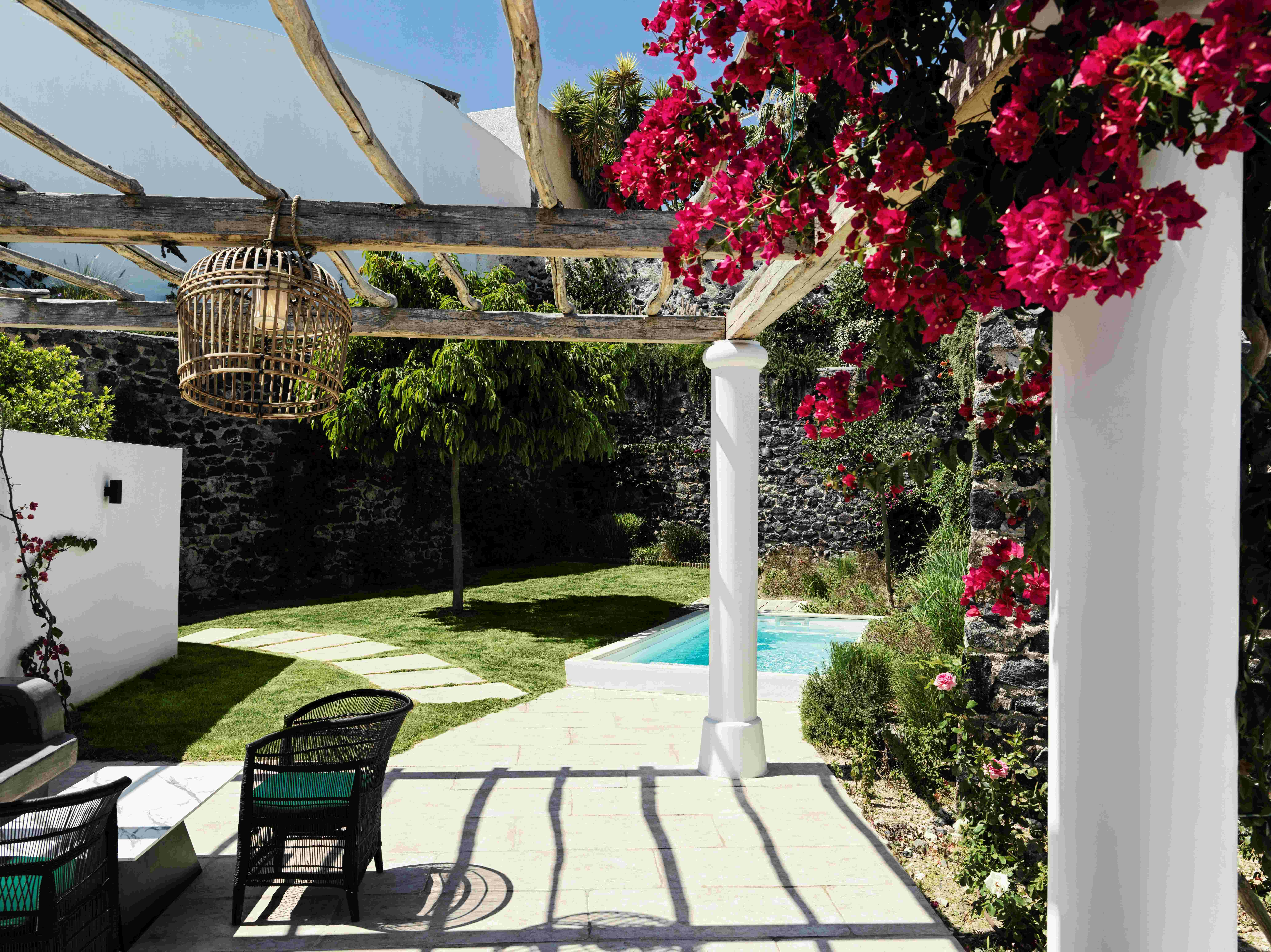 Katikies Garden Hotel 80/84