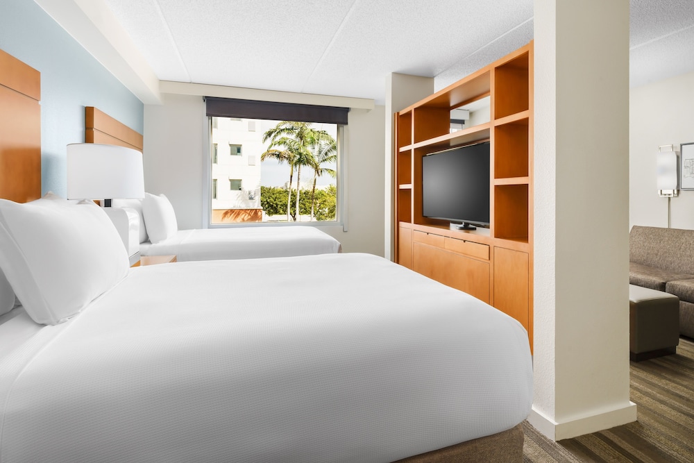 Hyatt House Fort Lauderdale Airport - South & Cruise Port 14/52