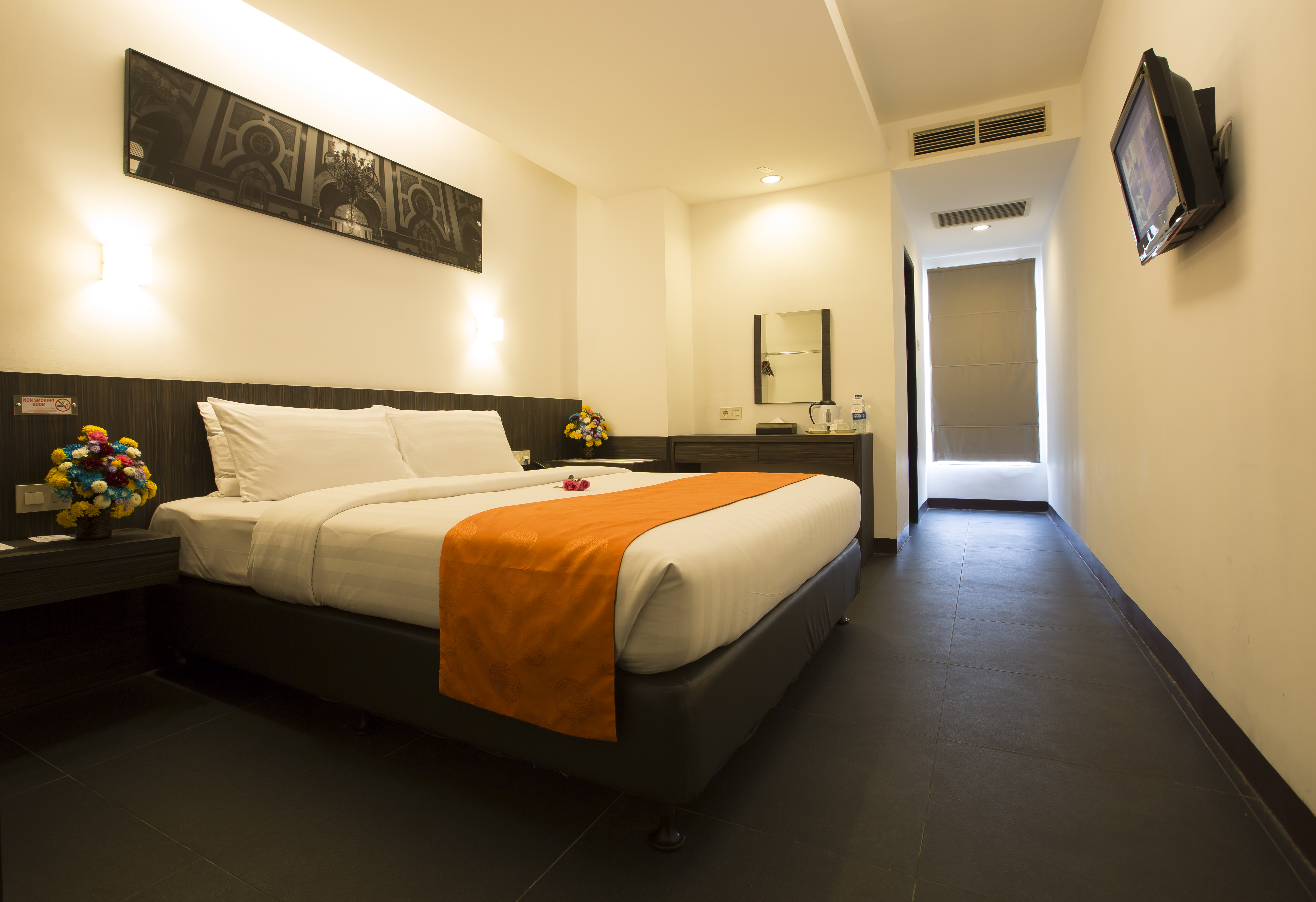 SUPERIOR, DOUBLE OR TWIN BED