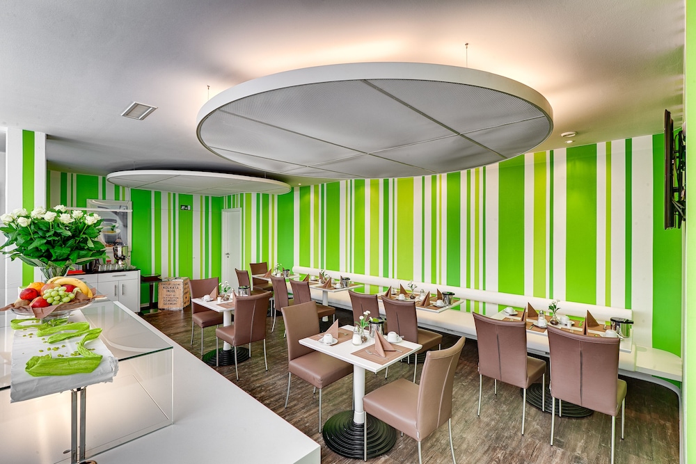 attimo Hotel Stuttgart 61/82