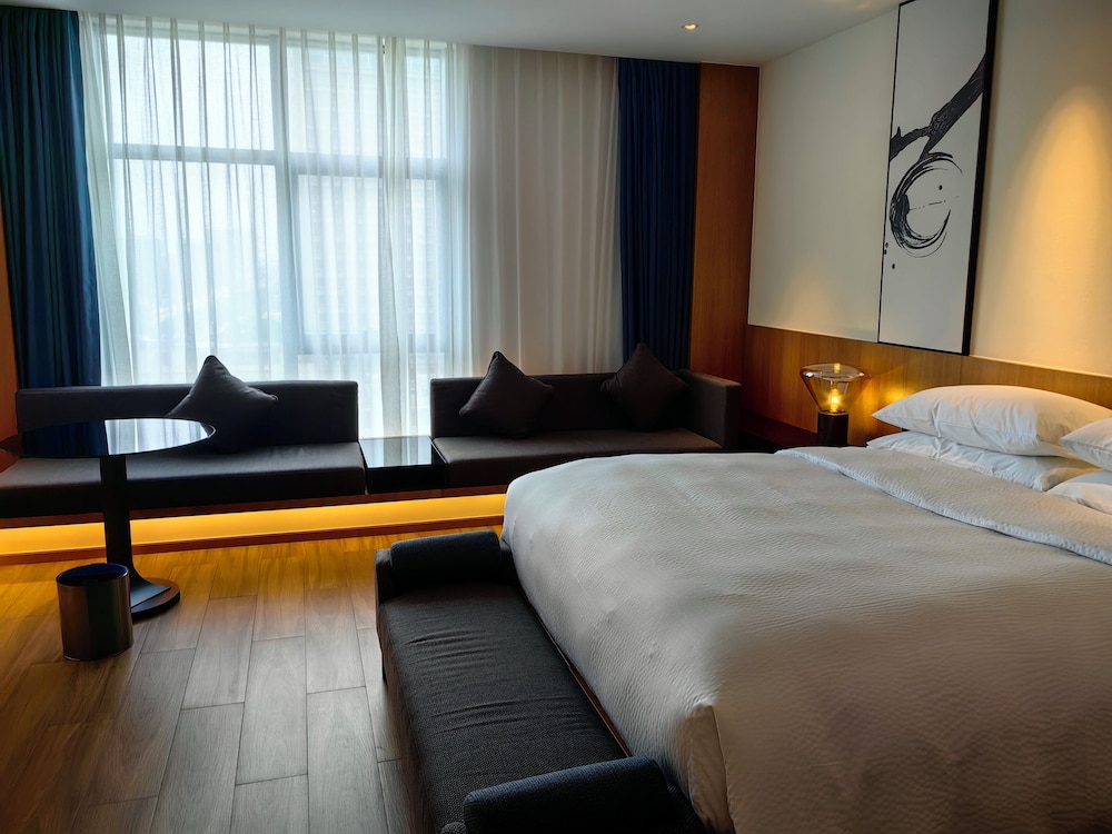 Fairfield by Marriott Yuyao 8/22