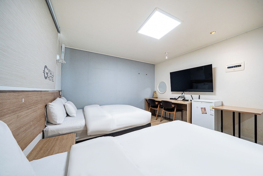 Malu Hotel 23/72