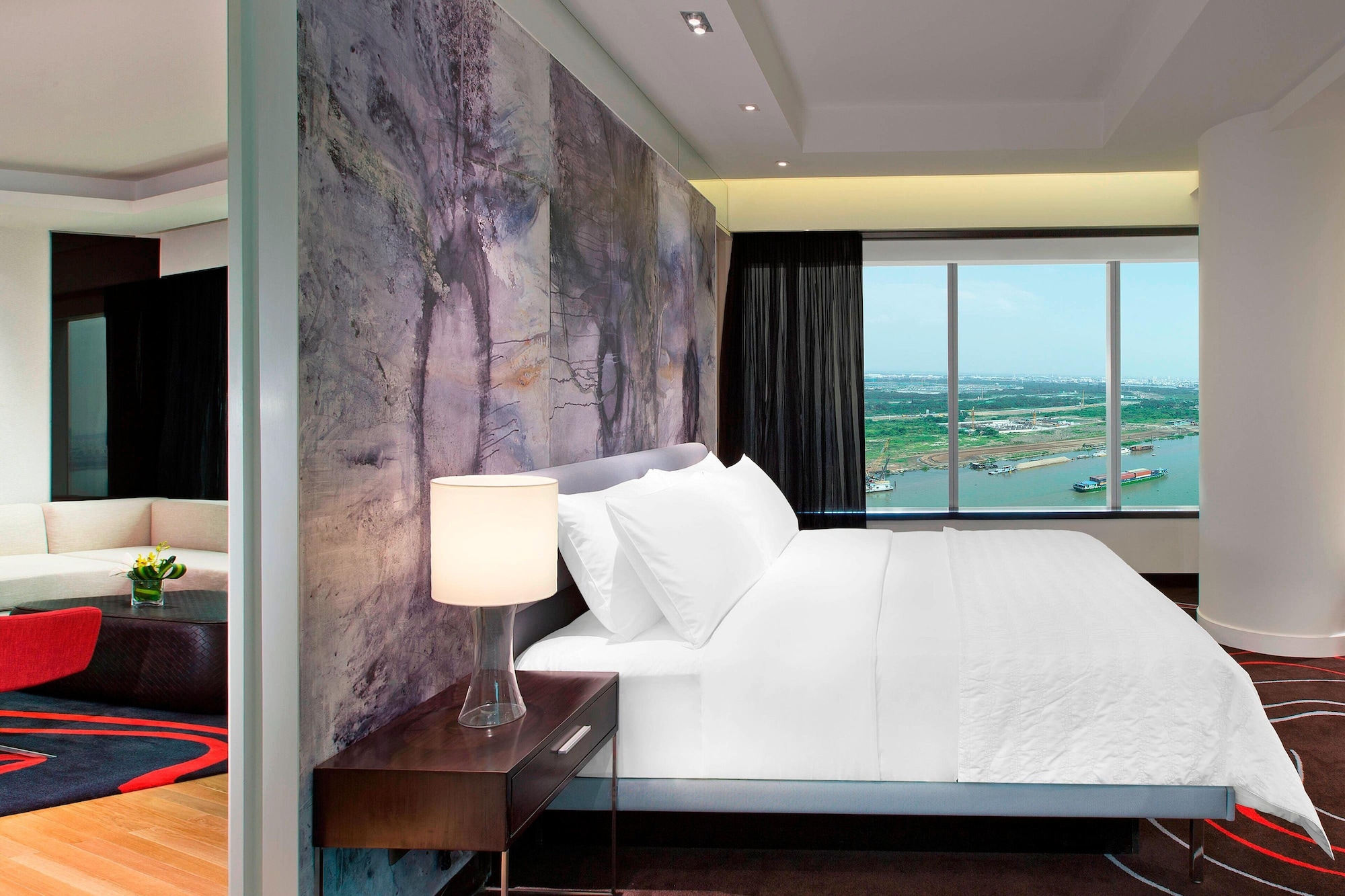 1 Bedroom, Club, Suite, King Bed, River View, Le Meridien Saigon 3/10