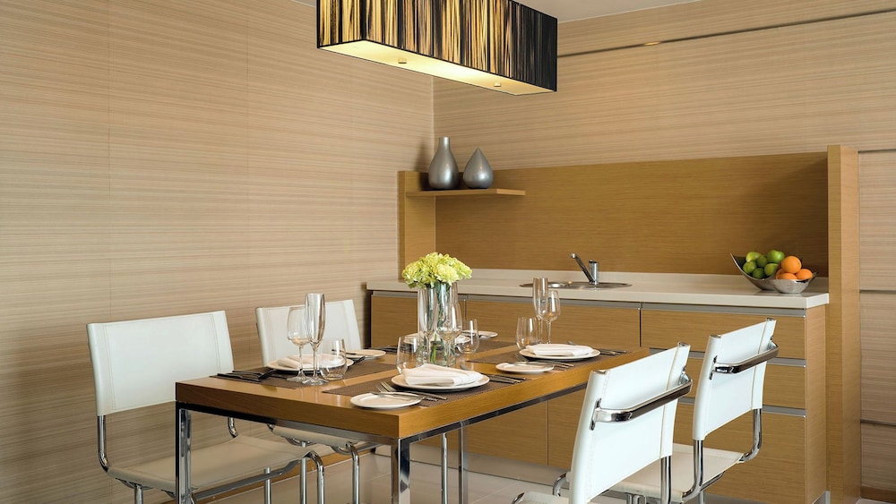 JC Kevin Sathorn Bangkok Hotel (ex. Anantara Sathorn Bangkok Hotel) 41/64
