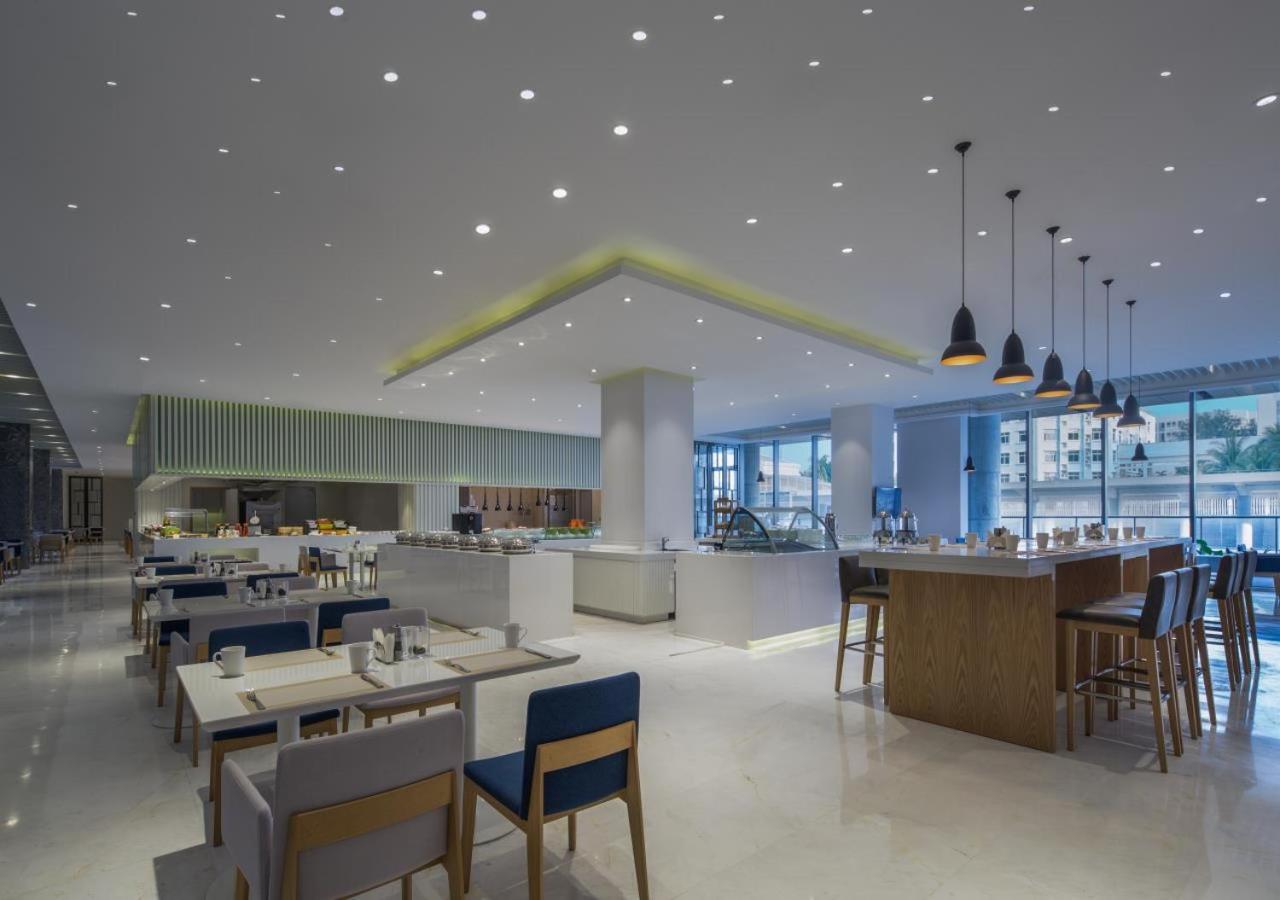 Sanya Phoenix Airport Hotel 66/86