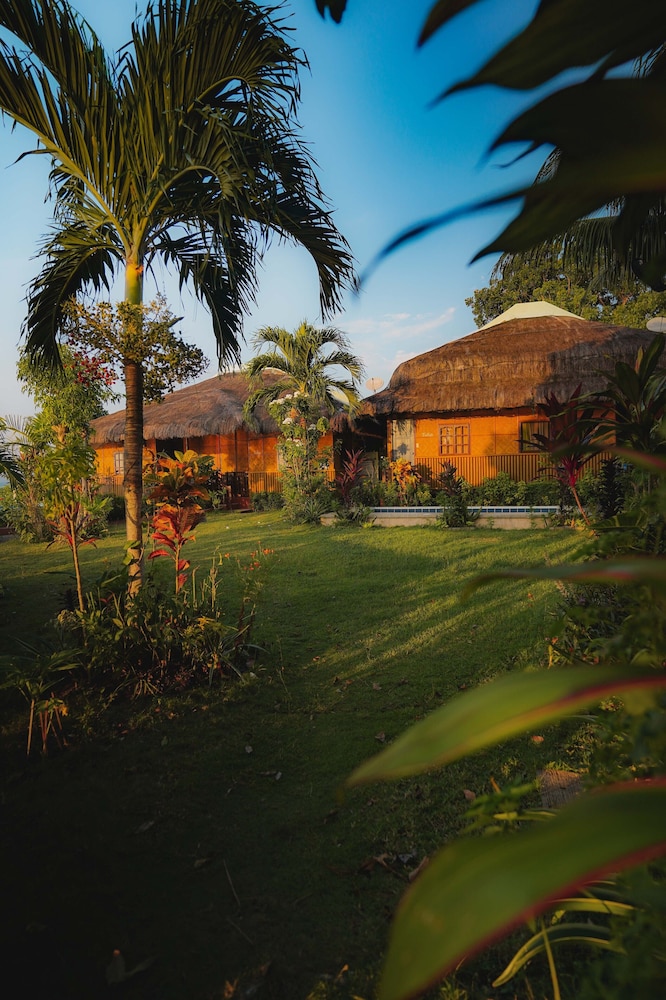 Villa De Gloria 57/65