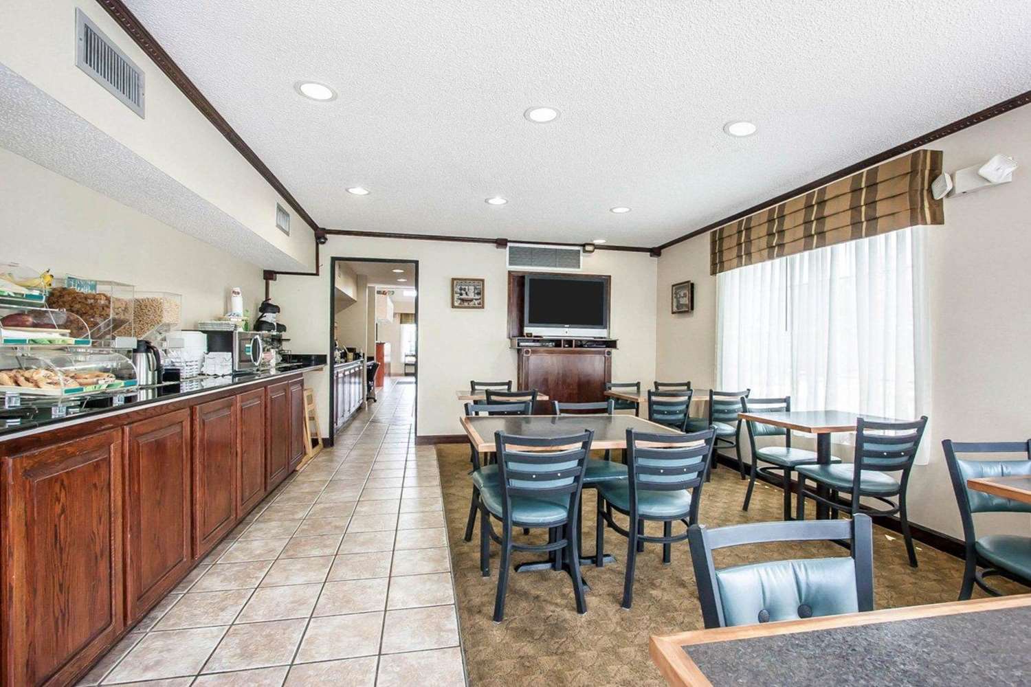 Quality Inn Savannah South 38/40