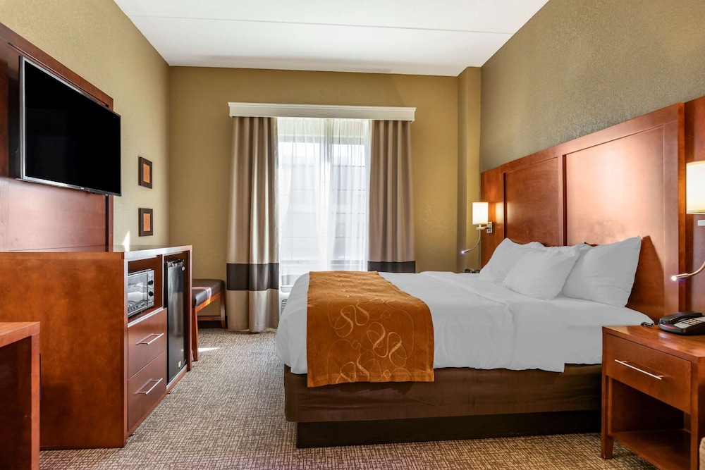 ROOM, KING BED, ACCESSIBLE