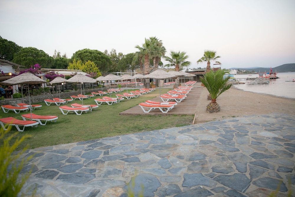 Bodrum Sea Side Beach Club Hotel - All Inclusive 45/72