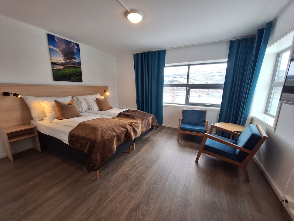 Tjeldsundbrua Hotel 5/50