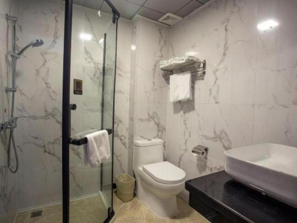 Greentree Inn Zhongshan Nanlang Town Light Rail Station Hotel 42/44