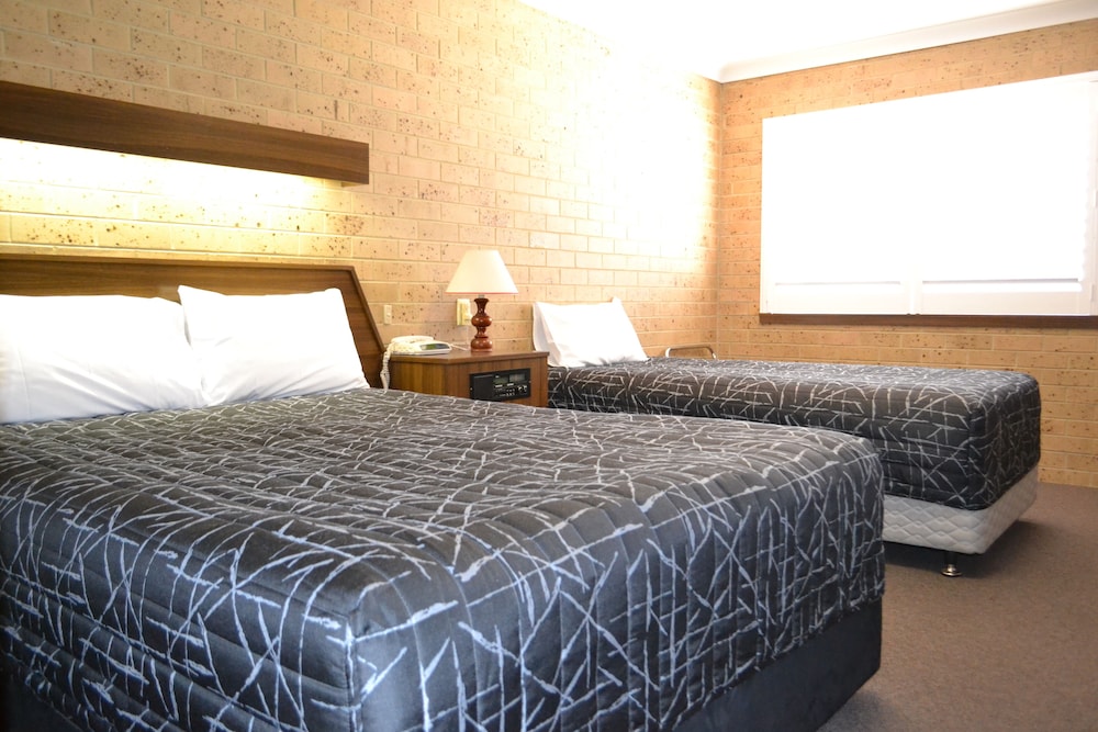 1 Bedroom, Deluxe, 1 Queen and 1 Single Bed, Ground Floor
