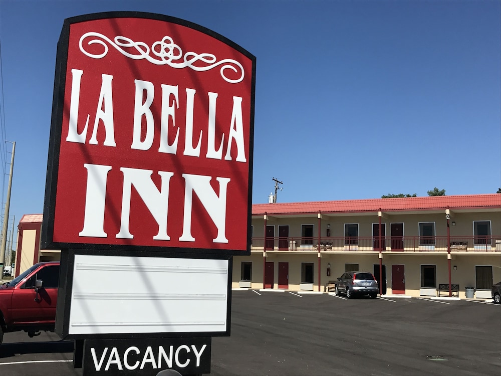 La Bella Inn 2/34