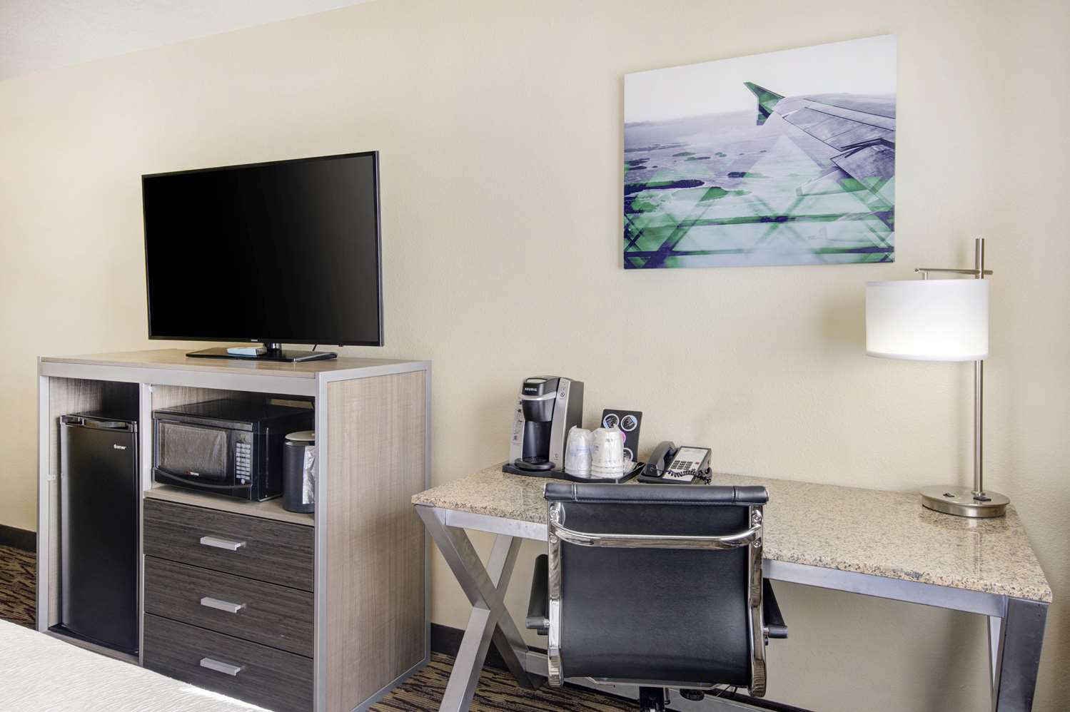 Best Western Plus Peppertree Airport Inn 51/57