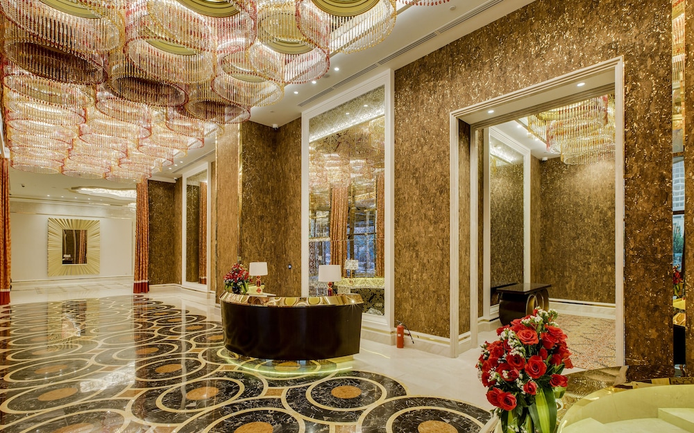 NagaWorld Hotel & Entertainment Complex 3/50
