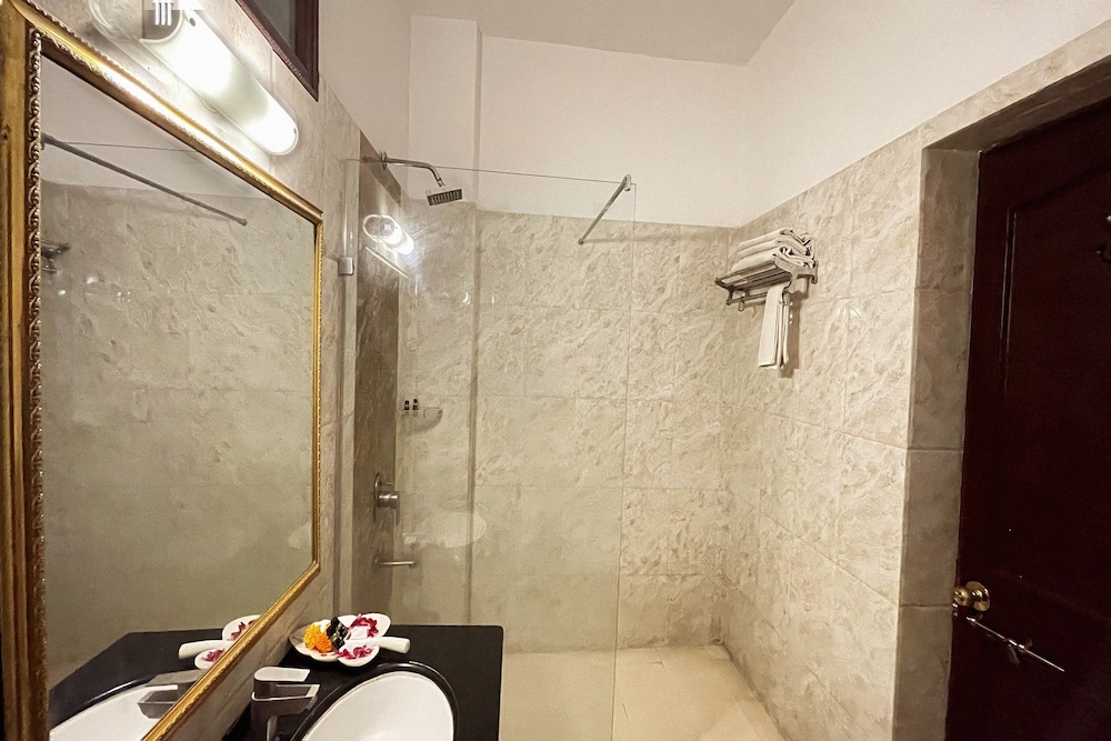 Hotel Boheda Palace 34/37