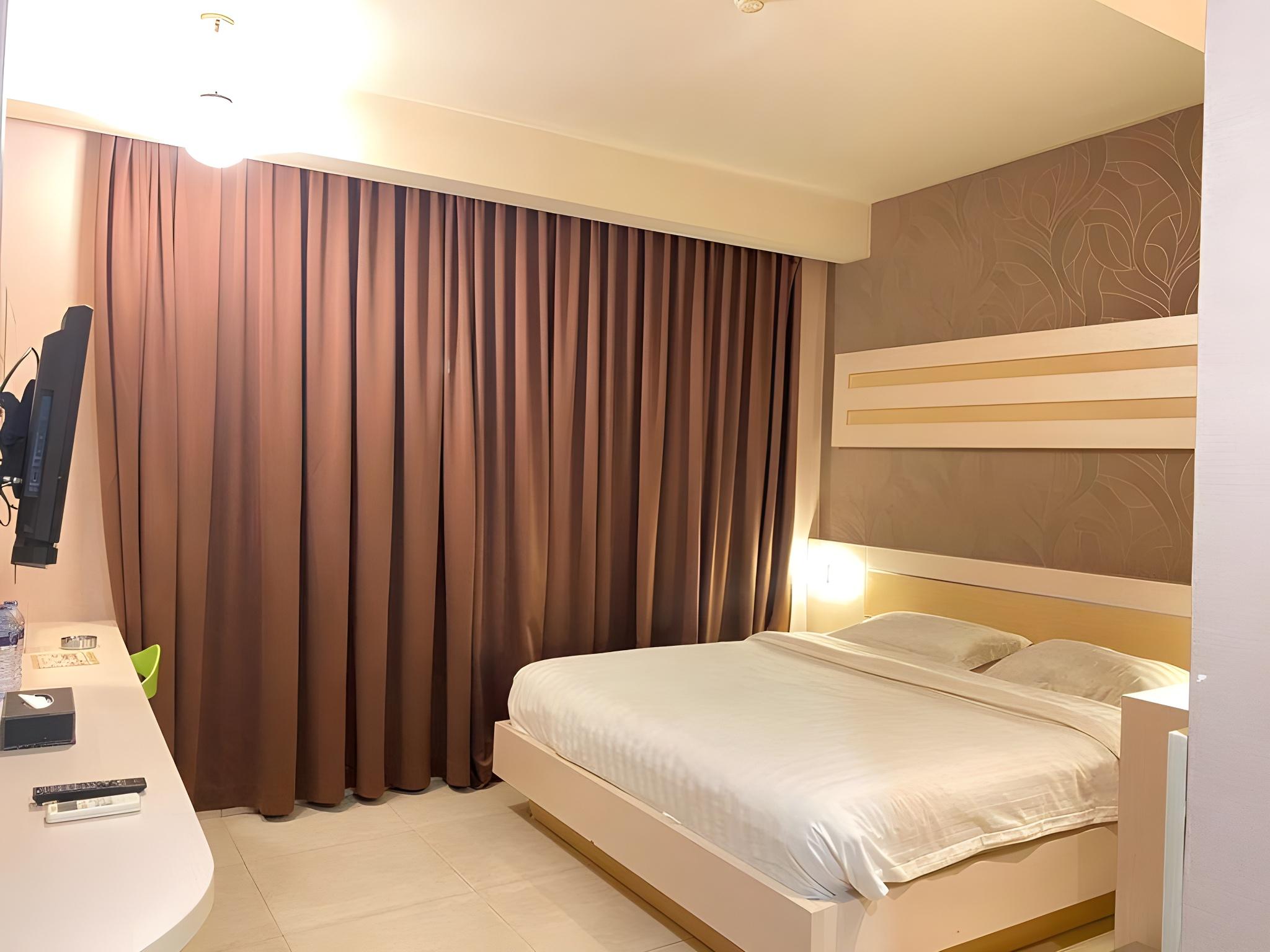 Superior, Double and Twin Beds, No Window