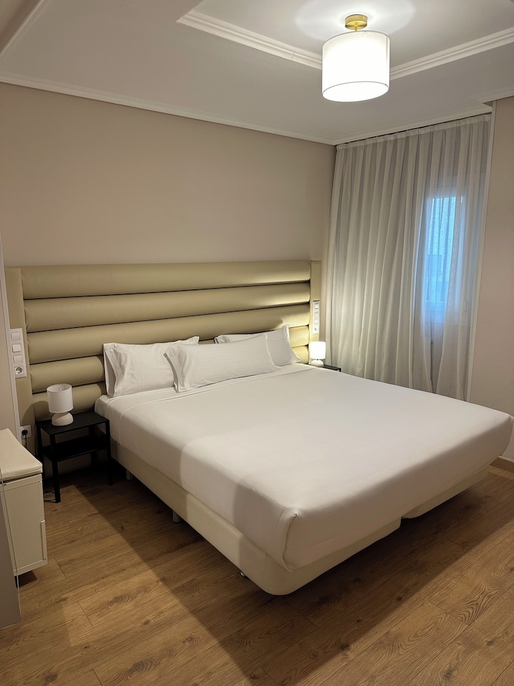 Hotel Pilar Plaza Zaragoza 32/66
