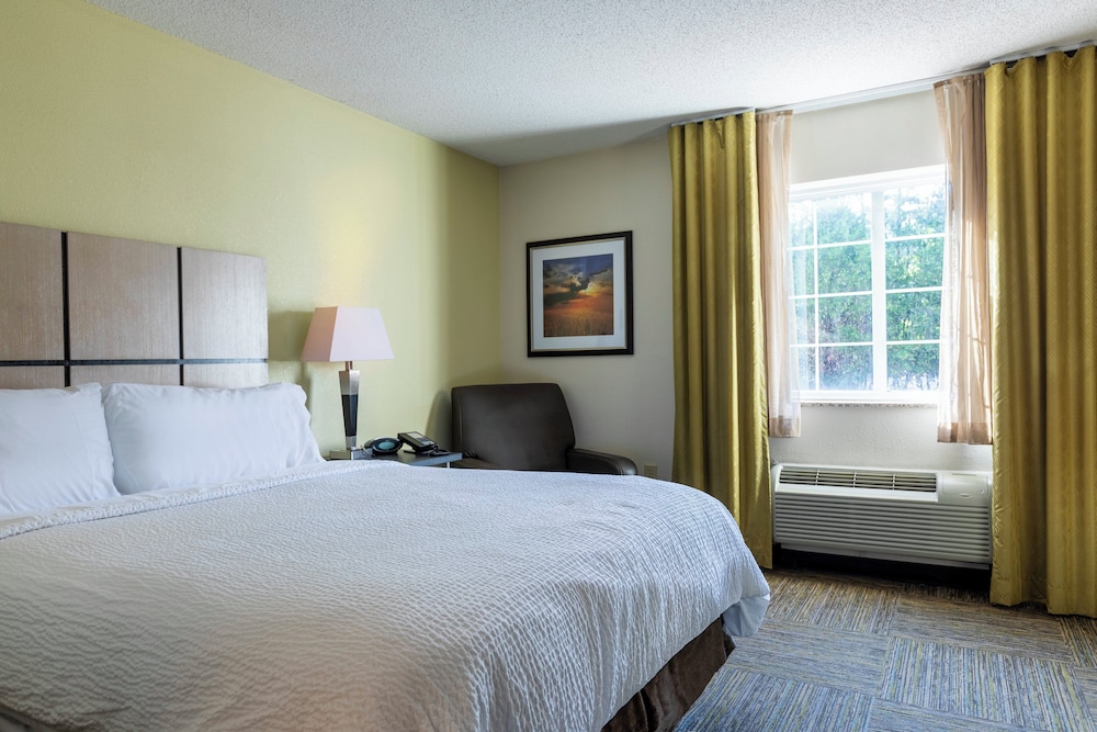 Candlewood Suites Colonial Heights Fort Lee 6/43