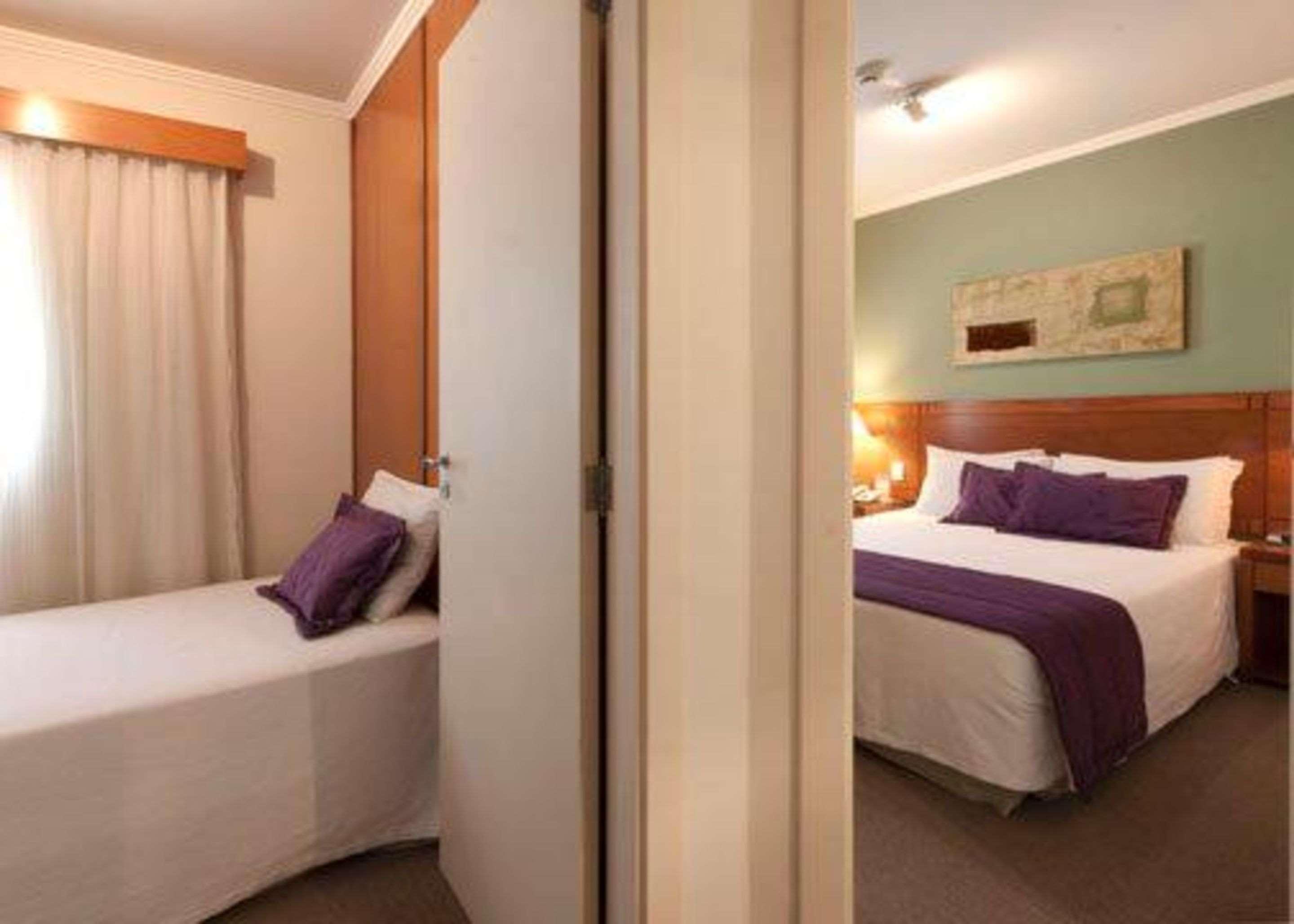 SUITE, QUEEN BED