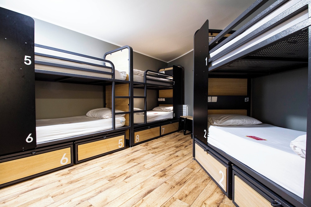 Mixed Dorm