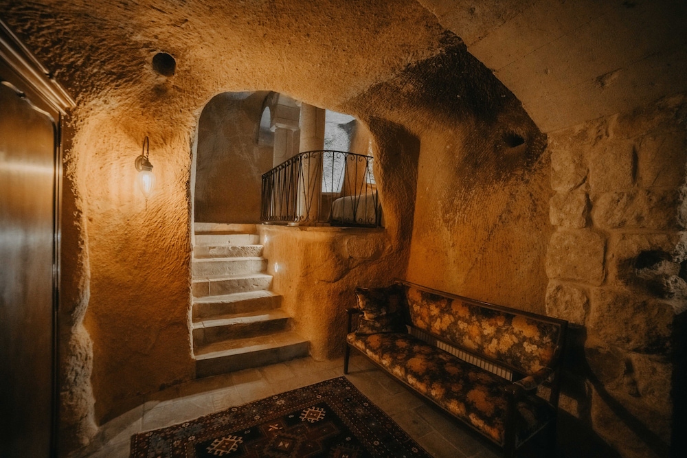 Dere Suites 21/50