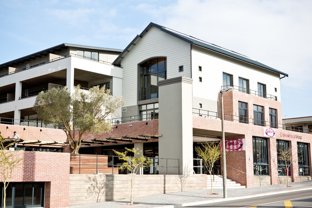 Heritage Square Apartments 7/70